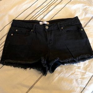 No Boundaries Black Distressed Shorts Women’s size 17